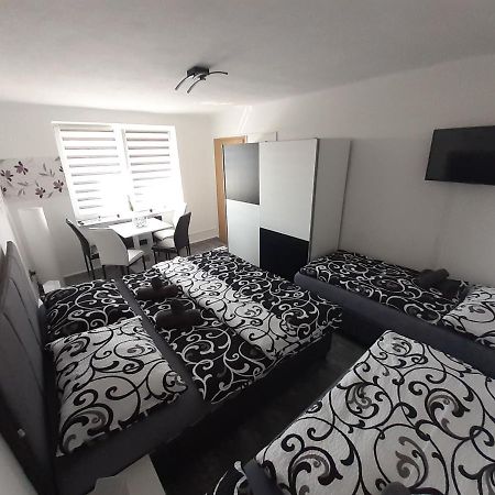 Apartman Laumar 3 Bzenec Exterior foto