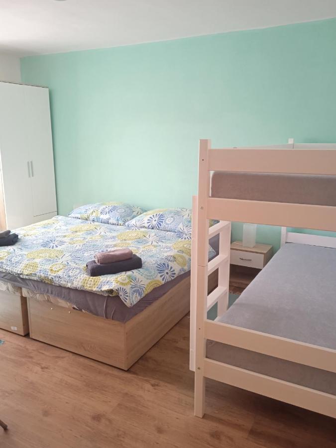Apartman Laumar 3 Bzenec Exterior foto